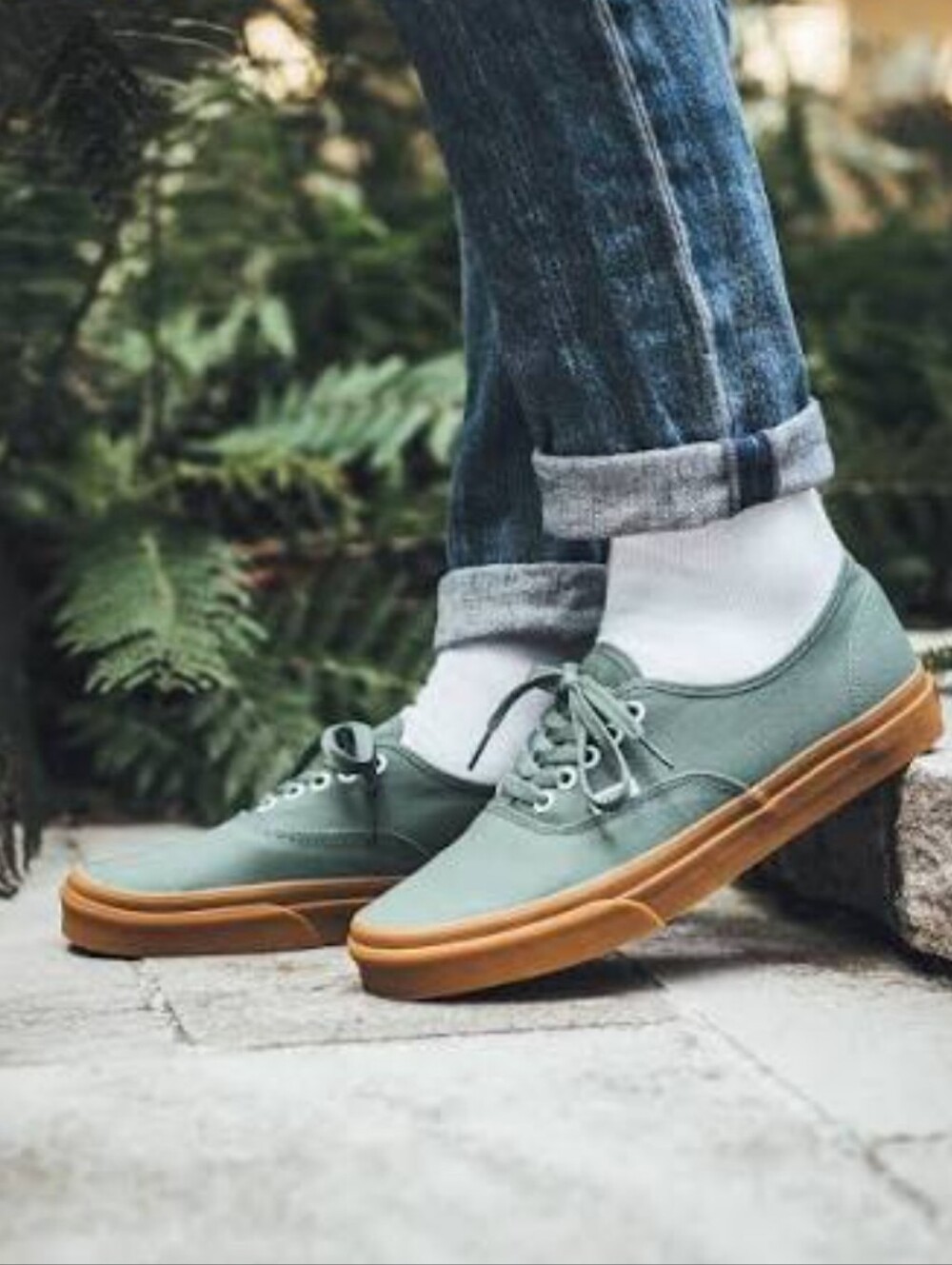 NWOT Vans Old Stool Duck Green Gum Low-Top Canvas Lace-Up Sneakers